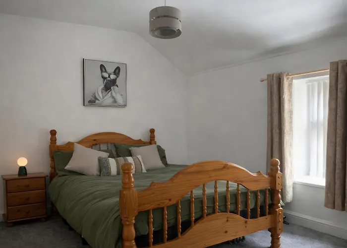 Chestnut Holiday home Bradford (West Yorkshire)